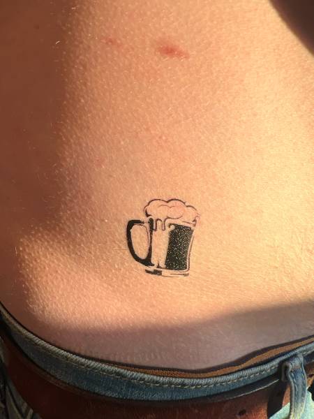 Bière tattoo temporaire  bichette bordeaux 