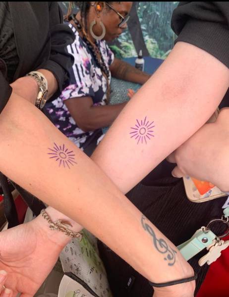 Tatouage temporaire en commun événement paris 