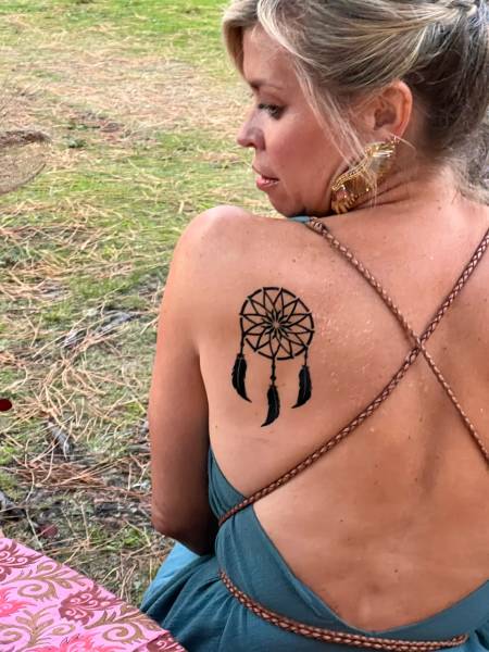 Attrape rêve animation tattoo hippie chic bordeaux 