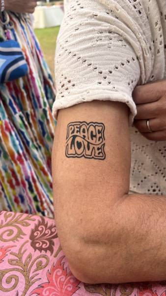 Place and love tattoo temporaire Aérographe bar à tattoo évènement Gironde 