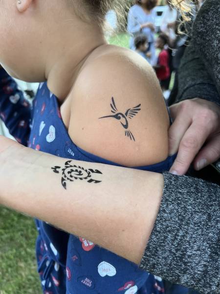 Tattoo éphémère maori bordeaux 