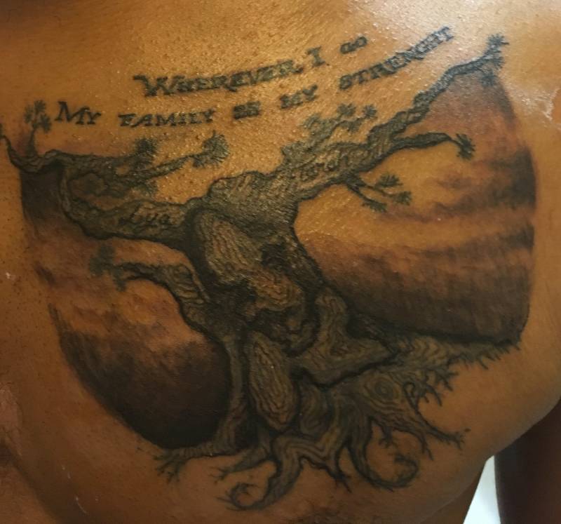 tatouage arbre peaux noires Lormont