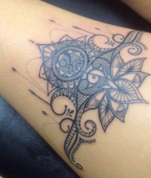 Tatouage femme à Bordeaux rive droite