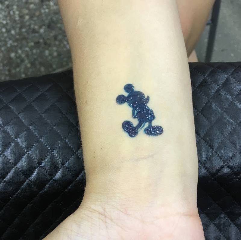 tattoo temporaire  mickey saint andré de cubzac