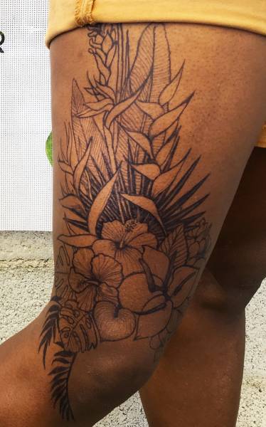 Tatouage temporaire au jagua fleur et feuille de la martinique